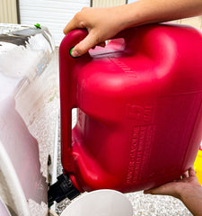 Fuelworx Red 5 Gallon Stackable Fast Pour Gas Fuel Can CARB Compliant Made in The USA (5 Gallon Gas Can Single)