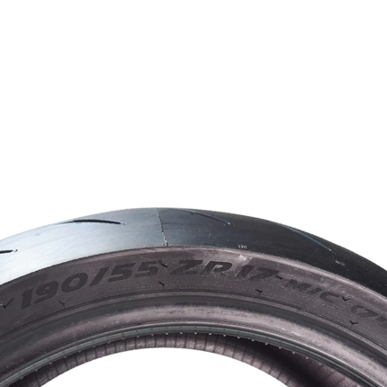 Pirelli Diablo Rosso IV 120/70 ZR 17 M/C Front & 180/60 ZR 17 M/C TL Rear Motorcycle Tire Set - High Performance, Durable for Super Sport Bikes with Keychain
