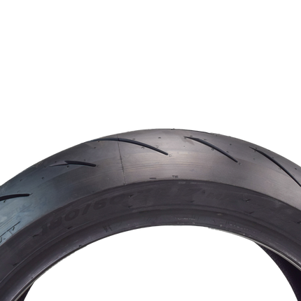 Pirelli Diablo Rosso IV 120/70 ZR 17 M/C Front & 180/60 ZR 17 M/C TL Rear Motorcycle Tire Set - High Performance, Durable for Super Sport Bikes with Keychain