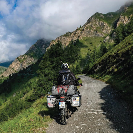 Kenda Big Block 100/90B19 Front & 130/80B17 Rear Tubeless Tire Set with Keychain