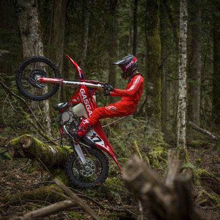 Atlas (A2050-01-010) Shoulder Brace Black, SM/MD, CE Certified, Reversible Design for Left or Right Shoulder, Adjustable Support for Sports and Injury Recovery