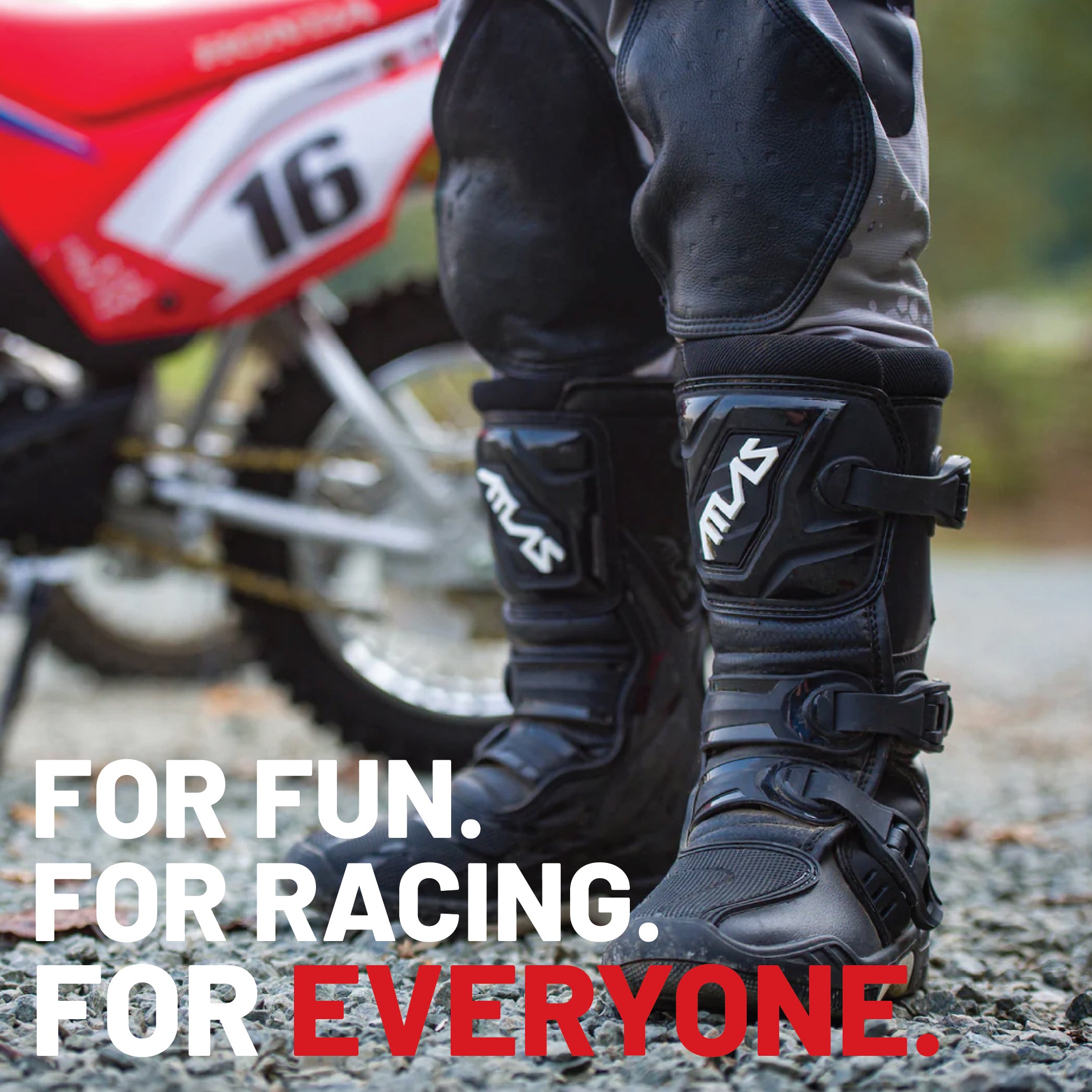 Atlas A5060-00-03 Youth Traction Boot White - Size 3