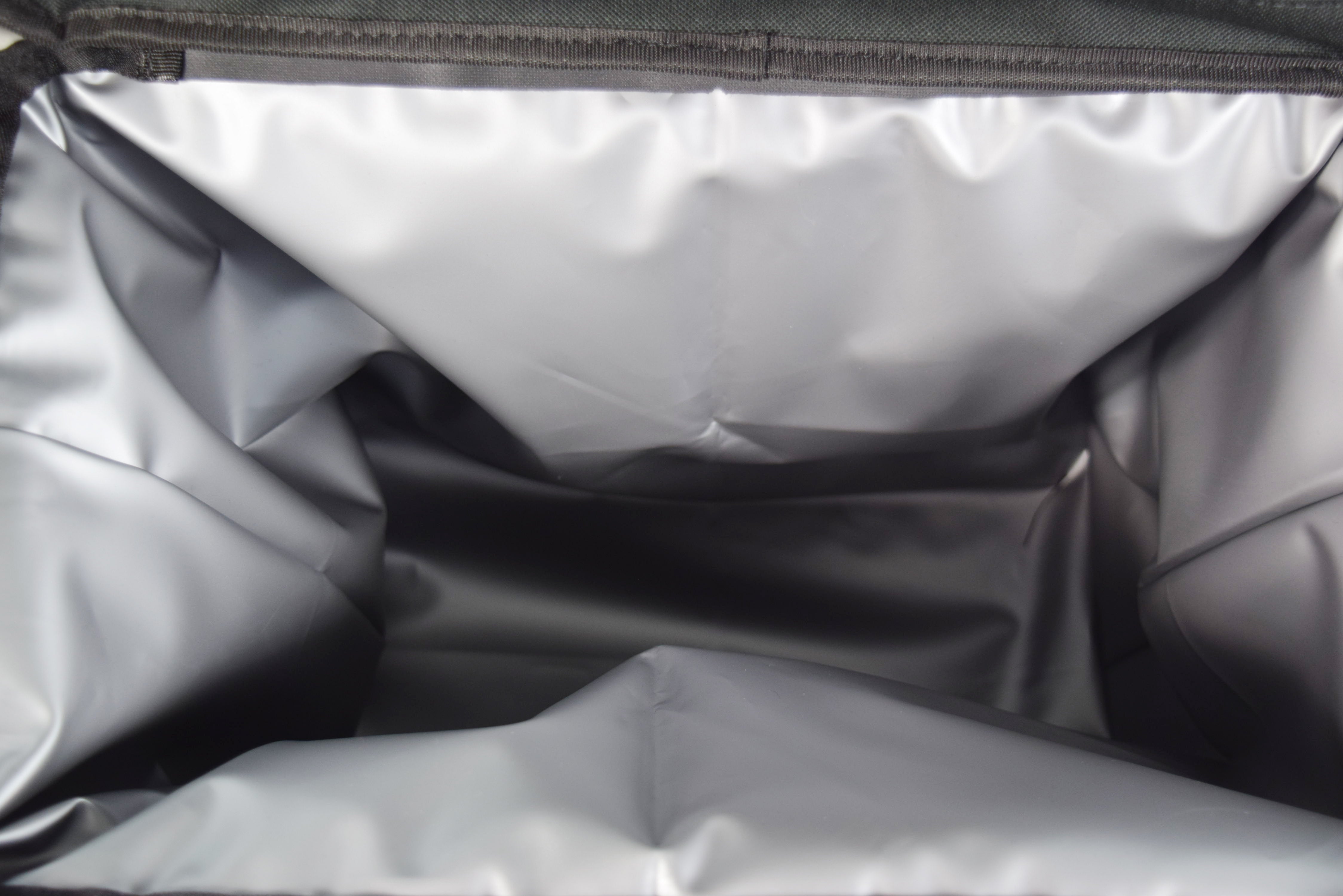 Milwaukee 48-22-8302 PACKOUT 15.75" x 11.81" Ballistic Nylon Cooler Bag