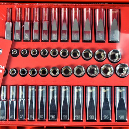 Milwaukee Electric Tools 48-22-9004 1/4in Ratchet & Socket Set - SAE & Metric