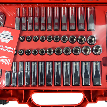 Milwaukee Electric Tools 48-22-9004 1/4in Ratchet & Socket Set - SAE & Metric