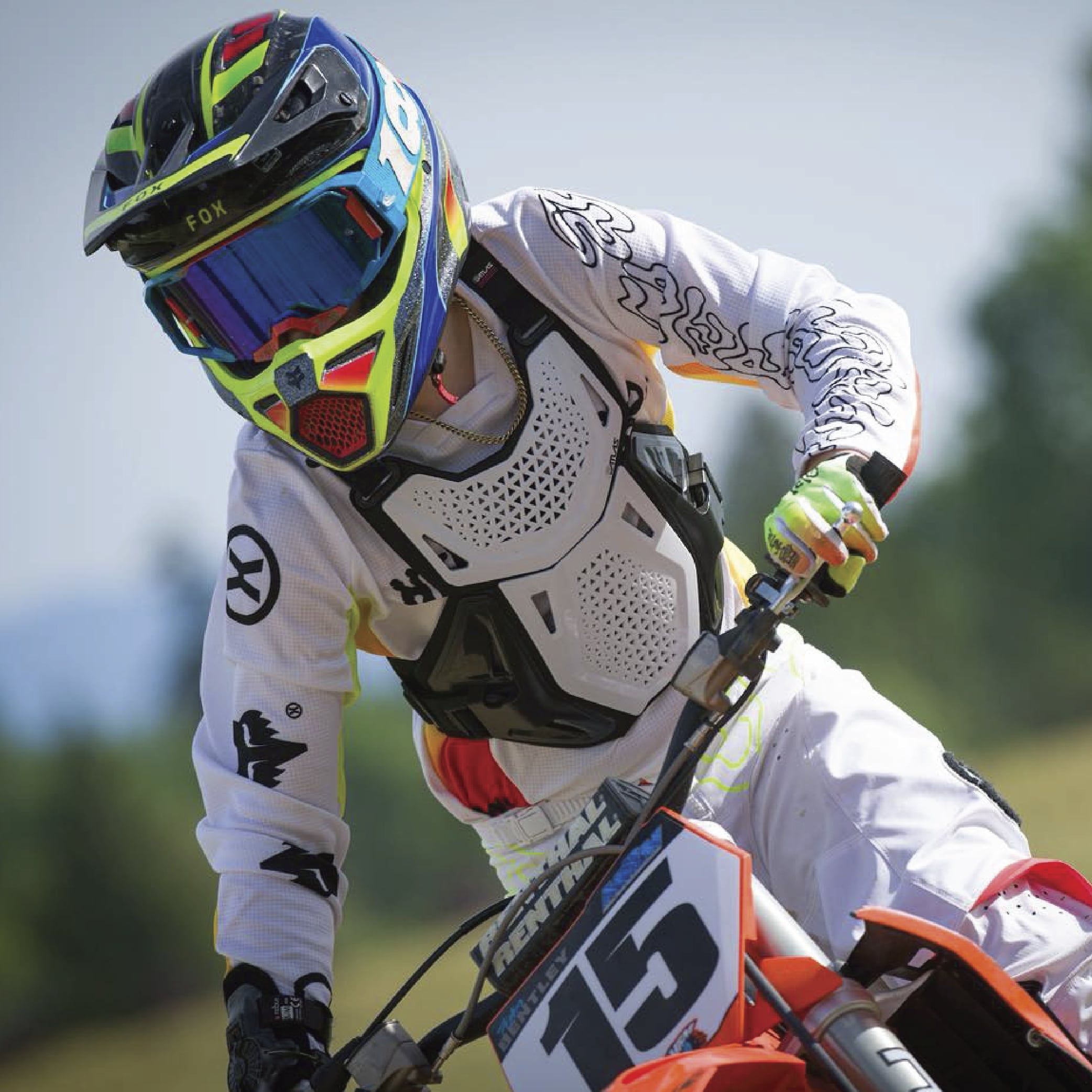 Atlas Charger Youth White + Shoulders A1040-00-000 - CE Stoneshield Certified Youth Neck Brace with Adjustable Shoulder Pads, Lightweight Impact-Resistant Protection for Motocross, BMX, and Extreme Sports