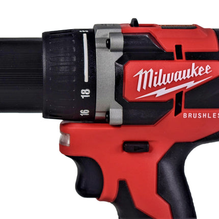 Milwaukee 2801-21P M18 18-Volt Lithium-Ion Compact Brushless Cordless 1/2 in. Drill/Driver Kit