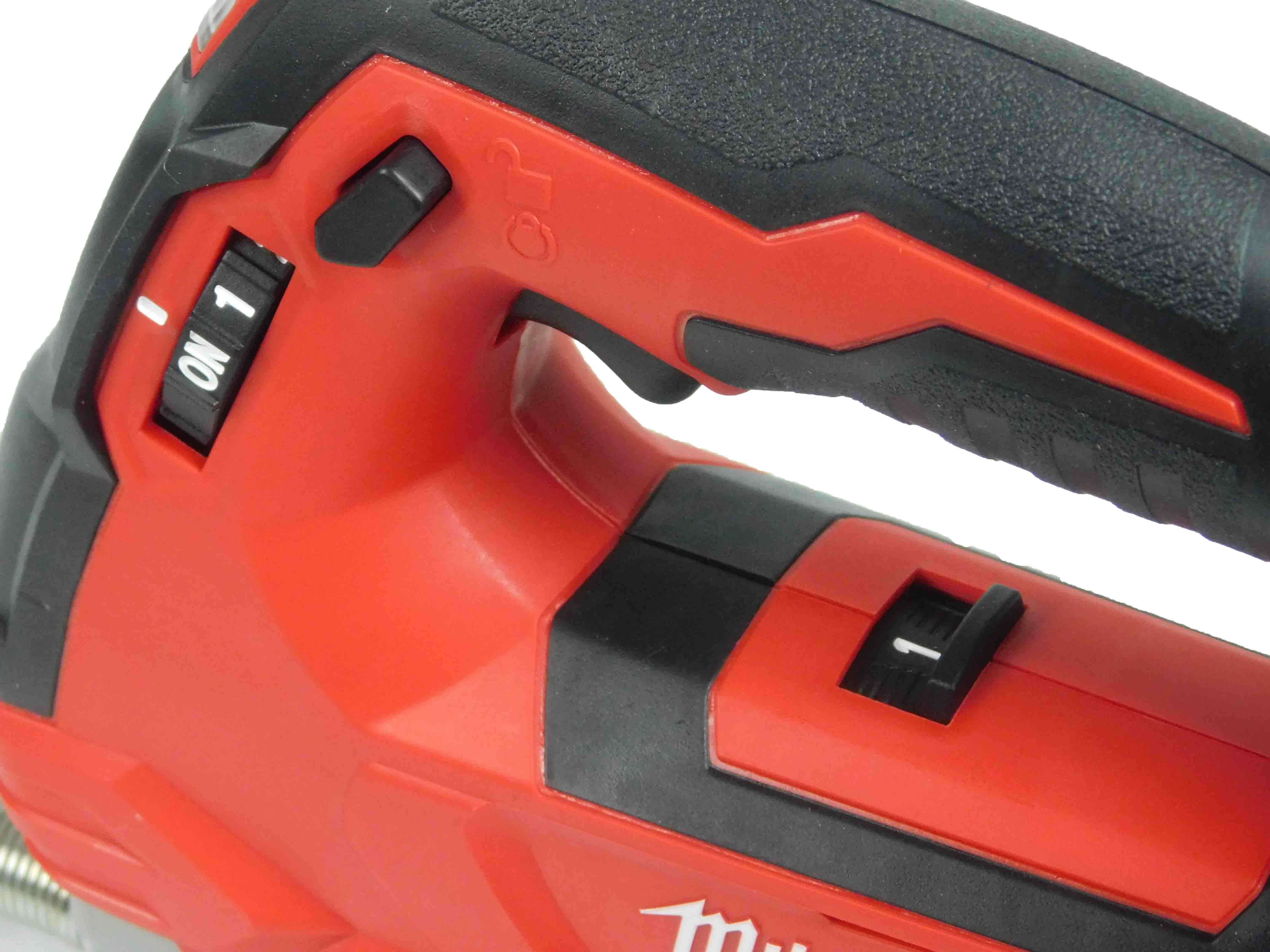 Milwaukee M18 Cordless 20 oz. Sausage Pack Caulk and Adhesive Gun 2624-20 (Tool Only)