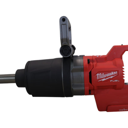 Milwaukee 2869-22HD M18 FUEL 18V Lithium-Ion Brushless Cordless 1 in. Impact Wrench Extended Reach D-Handle Kit w/Two 12.0 Ah Batteries