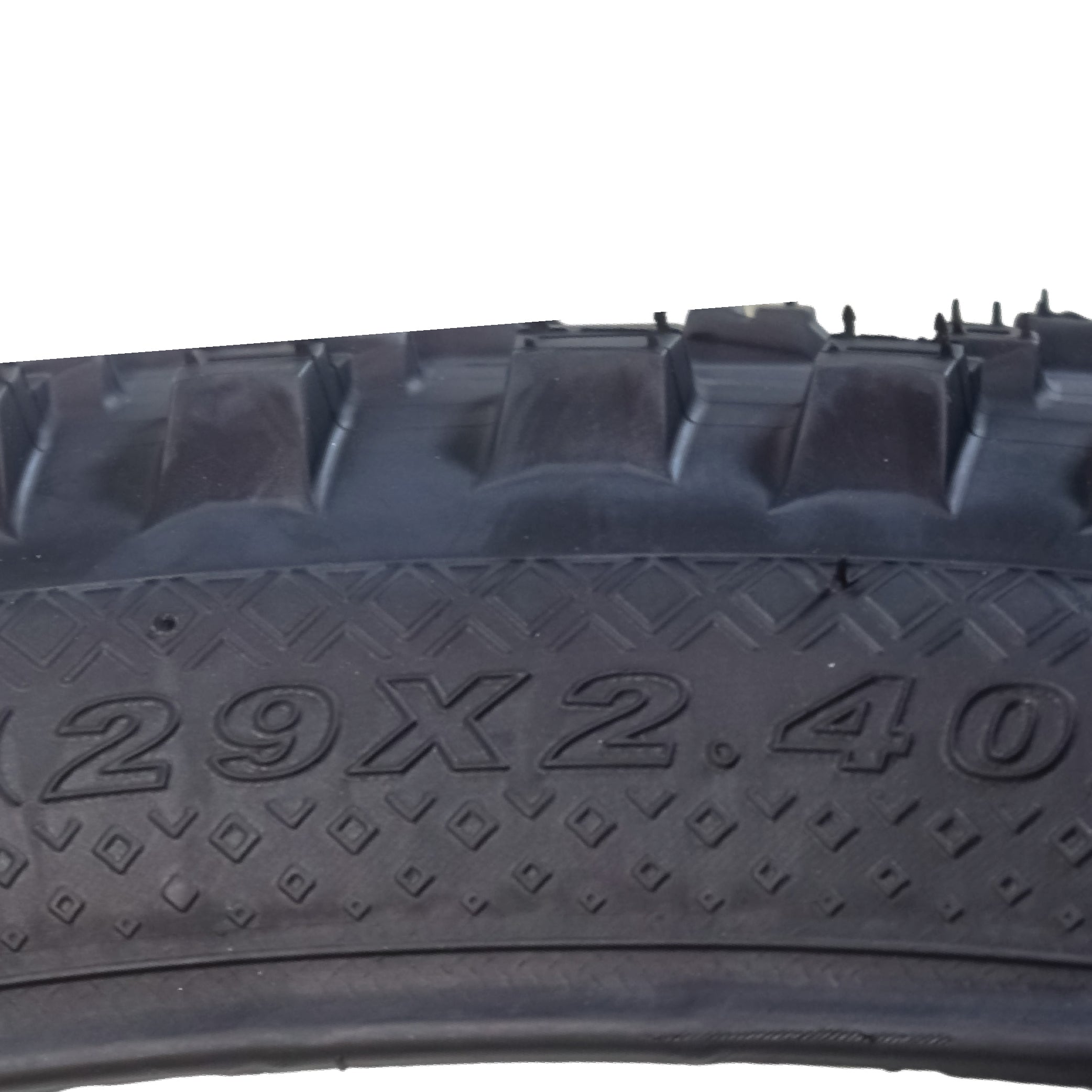 Kenda Nevegal 2 EMC K1211E 29x2.40 Mountain Bike Tire with Foldable ATC Casing, EN-DTC Compound, E-Bike Ready (ECE-R75) Low Rolling Resistance for Enduro/Trail + Airolution 29x2.00-2.40 Tube, Keychain