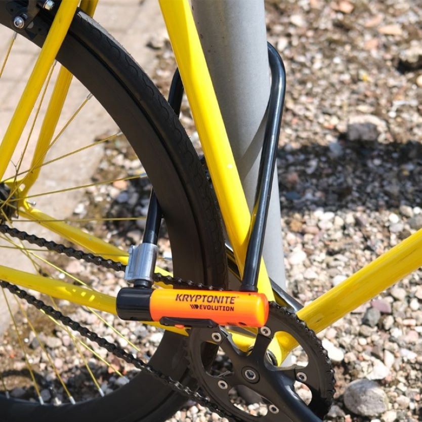 Kryptonite Evolution Long Shackle Bike U-Lock, Anti-Theft Security Sold Secure Gold, 14mm Steel Shackle with Mounting Bracket and Keys, High Security for Bicycles, E-Bikes and Scooters, Black/Orange