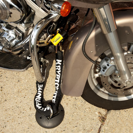 Kryptonite New York 1217 Evolution 13 Pound Bike Chain & Lock Combo - 5.5 ft. Long 12 mm Steel Chain & Disc Lock with Keys for Bicycles; E-Bikes; Motorcycles; Scooters (999522)