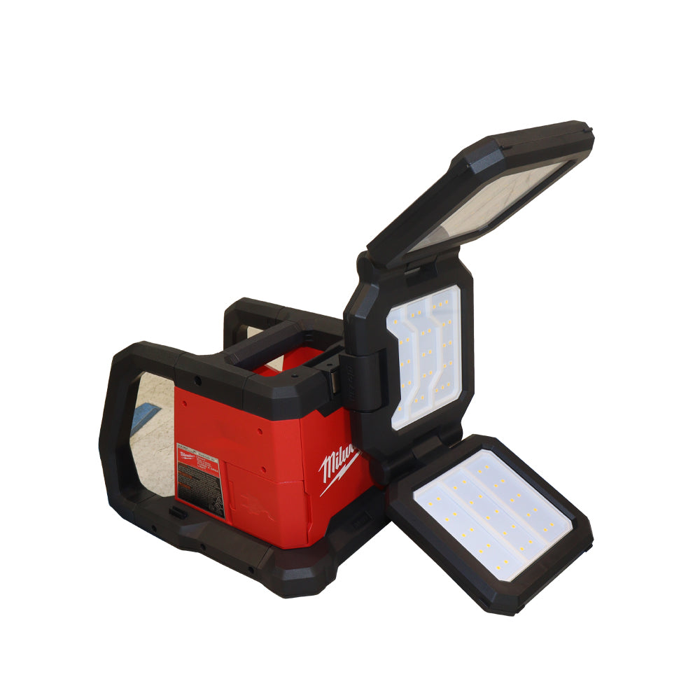 Milwaukee M18 ROVER Dual Power Triple-Panel Flood & Area Light, 4,500 Lumens TRUEVIEW™ High-Definition Output, Jobsite Portable Work Light with Hook/Magnet/Keyholes, Battery or AC Powered