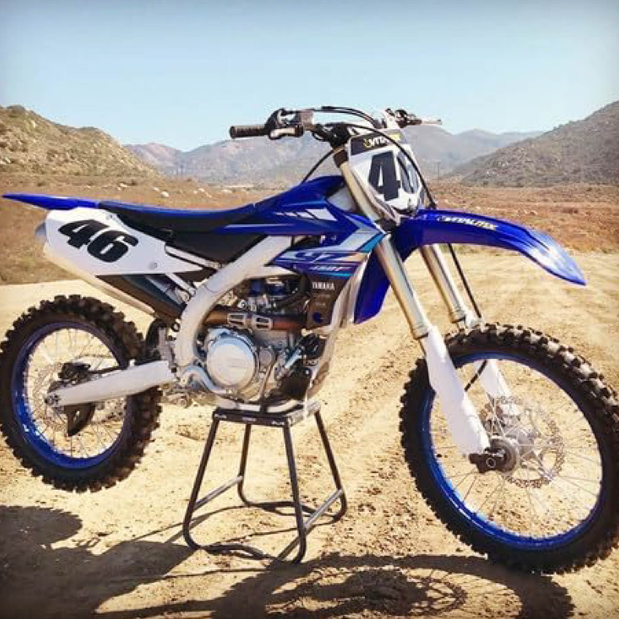 Matrix Concepts C1 Steel Stand - Blue | Heavy-Duty Carbon Steel Motorcycle Lift | 300 lb Capacity Motocross Dirt Bike Stand | Non-Slip Rubber Top