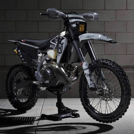 Matrix Concepts LS-ONE Lift Stand - Green | Foot-Operated 500 lb Motorcycle Lift | Carbon Steel Motocross Dirt Bike Jack | Self-Locking Pedal & Wide Platform with Carry Handles