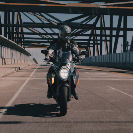 Kenda KM1 140/70ZR17 58W Sport Touring Motorcycle Tire(140/70-17) w/ Keychain