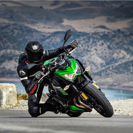 Pirelli Diablo Rosso III 120/70ZR17 58W Rear Motorcycle Tire - High Performance, Durable, & Reliable Tire for Sport/Street Bikes with Keychain