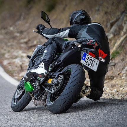 Pirelli Diablo Rosso III 180/55ZR17 73W Rear Motorcycle Tire - High Performance, Durable, & Reliable Tire for Sport/Street Bikes with Keychain
