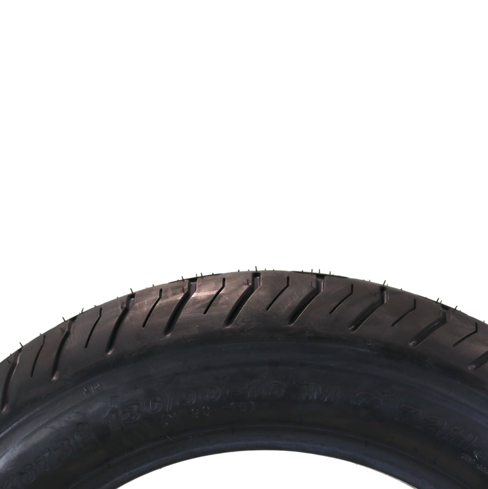 Kenda Kruz K673F 130/90-16 (72H) Front Motorcycle Tire  - Bias Ply, Tubeless, DOT Approved, High-Mileage Cruiser Tire with Excellent Wet Grip and Stability, (130-90 16 72H) Includes Kenda Keychain