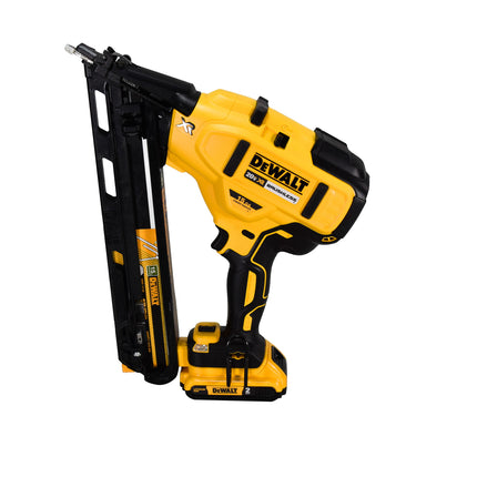 DEWALT DCN650D1 20V MAX XR 15 GA Cordless Angled Finish Nailer Kit