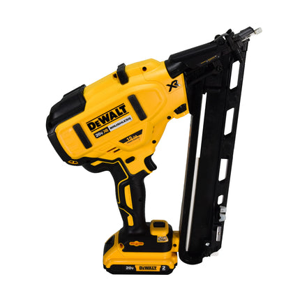 DEWALT DCN650D1 20V MAX XR 15 GA Cordless Angled Finish Nailer Kit
