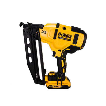 DeWalt DCN660D1 20V MAX 16-Gauge Cordless Angled Finish Nailer Kit