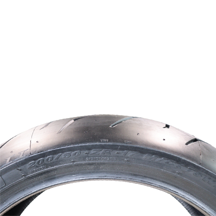 Pirelli Diablo Rosso II 120/70 ZR 17 M/C (58W) TL (D) Front & 200/50-17 M/C (75W) TL Rear Motorcycle Tires - Sport Performance for Road Use Tire Set with Keychain