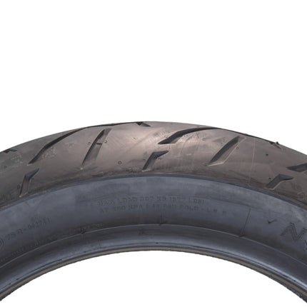 Pirelli Night Dragon Tire Set: 140/75R17 M/C 67V TL Front & 180/60B17 M/C 81H REINFTL Rear Cruiser Motorcycle Tires - Superior Traction & Handling for High-Performance Cruisers with Keychain