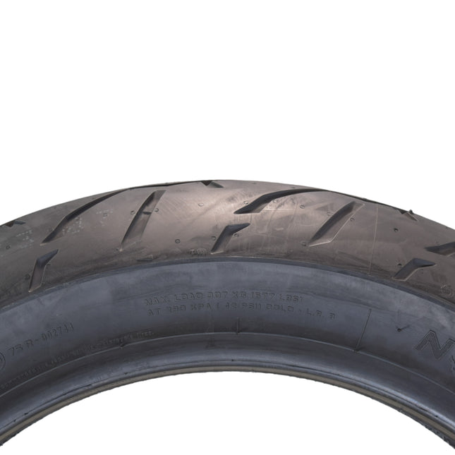 PIRELLI NIGHT DRAGON-140/75 R 17 M/C (67V) TL Pirelli Night Dragon GT MU85B16 M/C 77H Cruiser Motorcycle Rear Tire w/ Keychain
