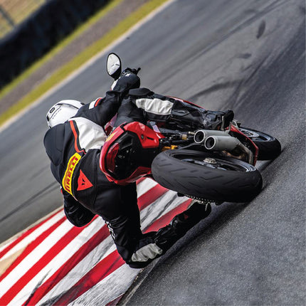 Pirelli Diablo Rosso II 120/70 ZR 17 M/C (58W) TL (K) Front Motorcycle Tire - High Performance, Durable, and Reliable: Sport Performance for Road Use with Keychain