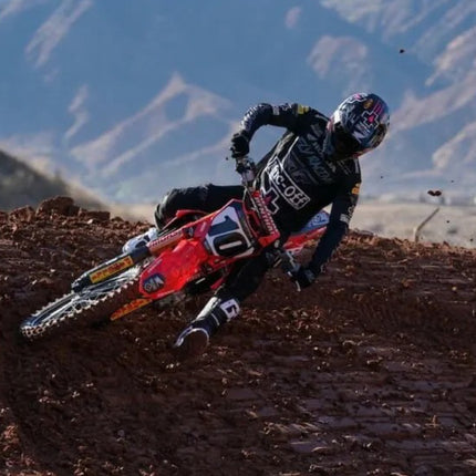 PIRELLI MID-SOFT STADIUM 80/100-21 M/C 51M MST & 120/80-19 NHS 63M with Keychain – Ideal for Soft and Intermediate Terrain -Premium Off-Road Performance Even in Extreme racing conditions!