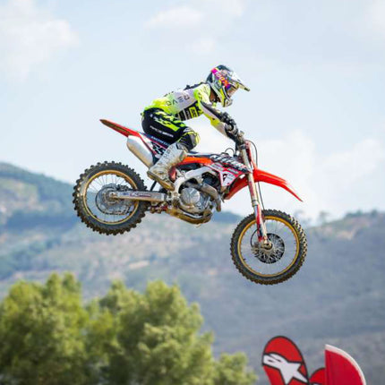 PIRELLI MID-SOFT STADIUM 80/100-21 M/C 51M MST Front Tire with Keychain – Ideal for Soft and Intermediate Terrain -Premium Off-Road Performance Even in Extreme racing conditions!