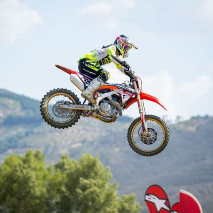PIRELLI MID-HARD STADIUM 80/100-21 M/C 51M MST Front Tire with Keychain – Superior Off-Road Performance and Durability for Hard Terrain Riding – Ideal for Competitive and Recreational Dirt Bikes!