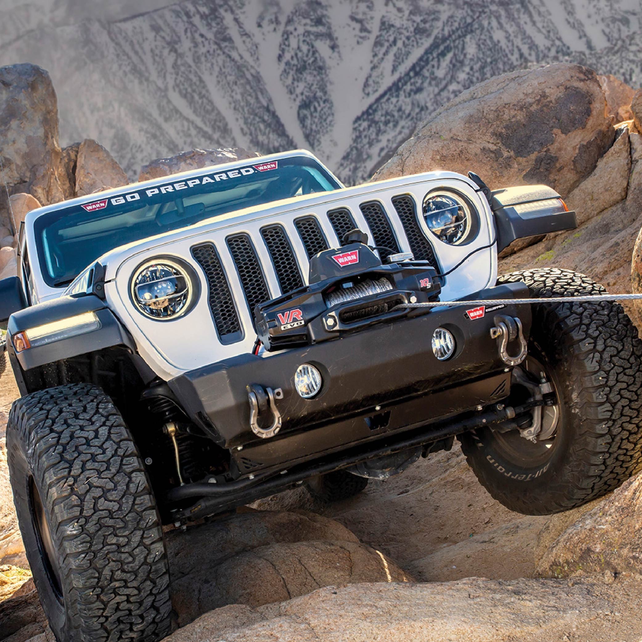 WARN VR EVO 10-S Electric 12V Winch – 10,000 lb Pull Capacity, Synthetic Rope, IP68 Waterproof, High-Performance Off-Road Recovery Winch for Trucks, Jeeps, and SUVs