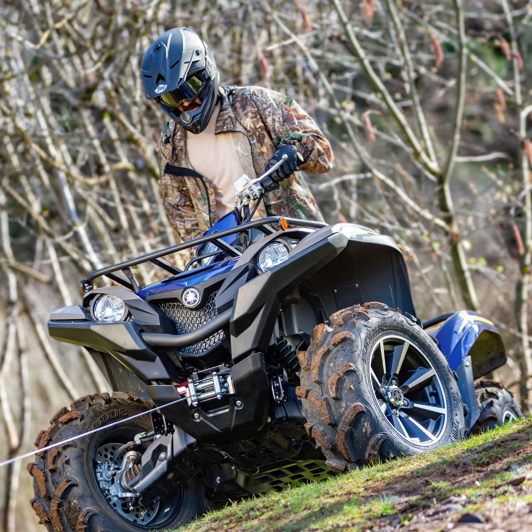 Warn R25 Wire Rope Winch – 2,500 lb Pulling Capacity, equipped with 50’ of 3/16” steel rope & remote-mounted rocker switch - Roller fairlead for ATV, UTV, Side by Side, and SXS Recovery & Towing