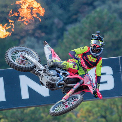 Asterisk Banded Undersleeve for Knee Protector Braces for Motocross, Snowboarding, Wakeboarding, Off-Roading, & More - Size: X-Large