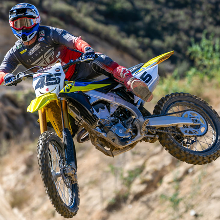 SKF Rear Wheel Seals + Spacers Kit for Suzuki RM-Z 250/450 VKWB-R-25-HDS-C, High Performance Seals and Spacers, Low Friction Superior Contamination Protection (Bearings Not Included)