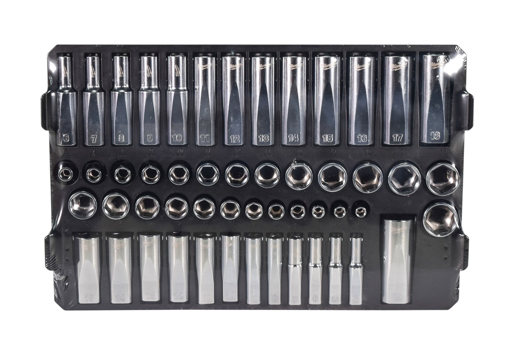 Milwaukee 48-22-9486 106-Piece 1/4 in. and 3/8 in. Drive SAE and Metric Ratchet and Socket Mechanics Tool Set with PACKOUT Low-Profile Organizer, 90-Tooth Ratchet, FOUR FLAT Sockets, IP65-Rated Case