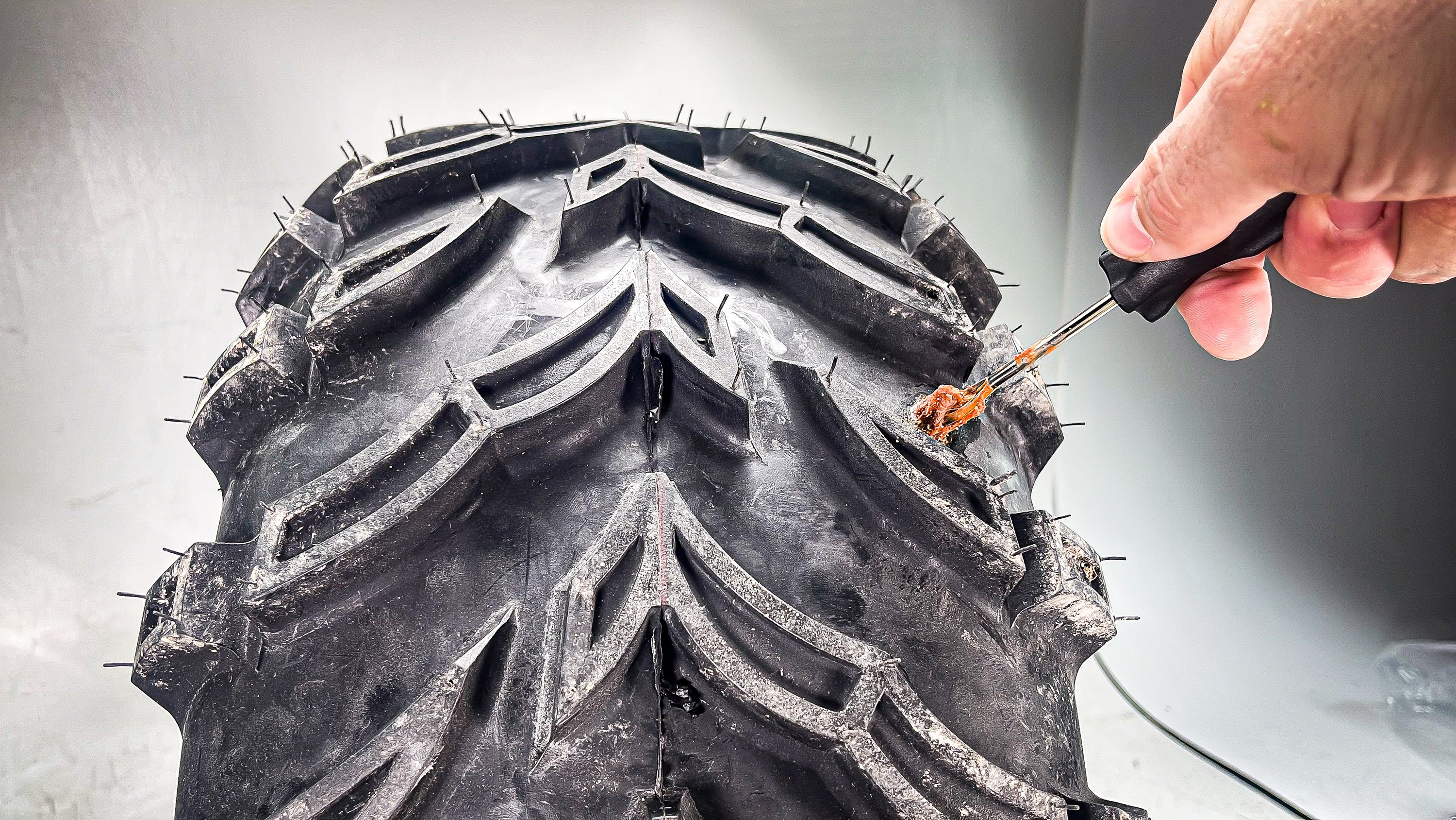 Stop & Go 5040 Tubeless Tire Repair Rope Plugs for Punctures and Flats on Car, Motorcycle, ATV, Jeep, Truck, & Tractor - 25 Pack (Plugs Only)