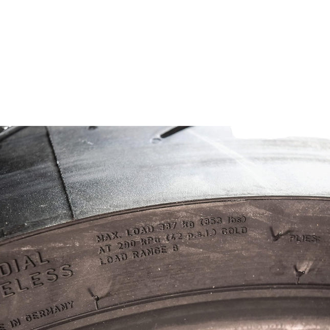 Pirelli Diablo Rosso IV 190/55-17 75W Rear Motorcycle Tire - High Performance, Durable, & Reliable Tire for Super Sport Bikes w/ Keychain