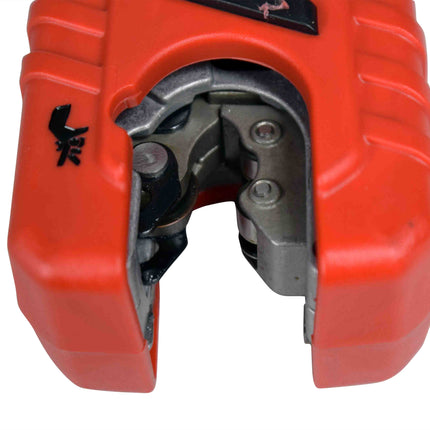Milwaukee M12 12V Lithium-Ion Cordless Copper Tubing Cutter Kit, 3/8 in. to 1 in. Capacity, 500 RPM, with 1.5Ah Battery, Charger, and Carrying Case-Fast Cutting for Plumbing and HVAC-(2471-21)