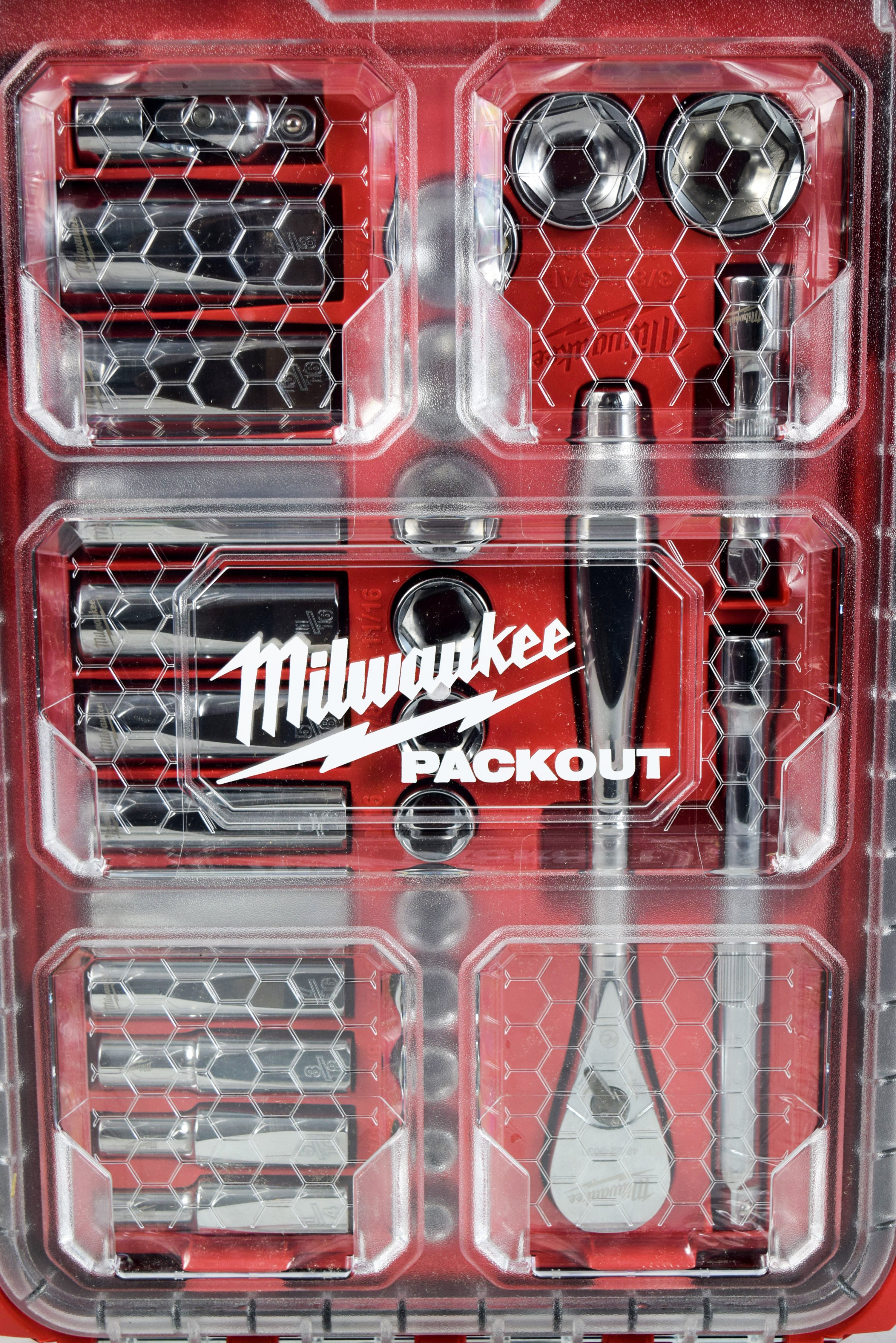 Milwaukee-SAE-Ratchet-Socket-Mechanics-Tool-Set-3-8-in.-Low-Profile-Packout-Case-image-4